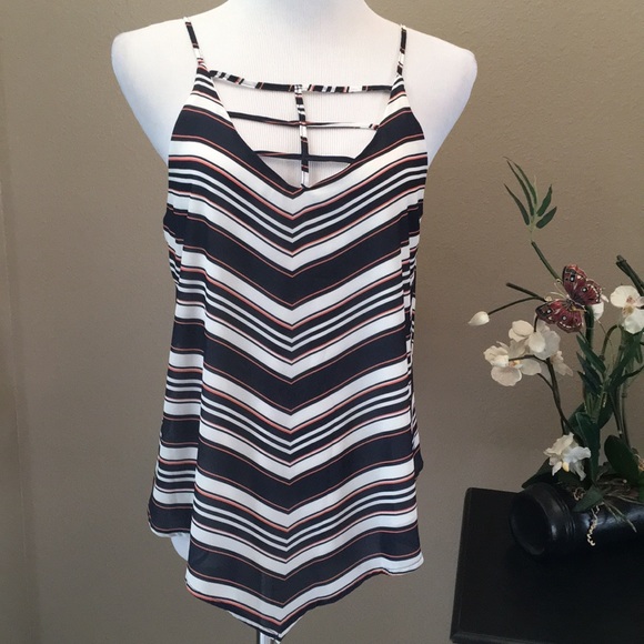 HeartSoul Tops - ❌Sold❌Heart Soul Spaghetti Strap Cut Out Top